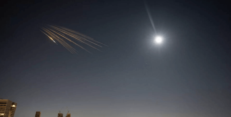 İsviçreli eski istihbarat subayı: İran füzeleri İsrail'deki hedefleri nispeten kolay vuruyor