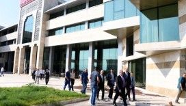 Antalya Kepez Kaymakamlığı'nda silah sesleri paniği: Bina boşaltıldı