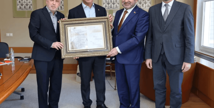 Bir iftardan fazlası: Koç ailesi-İlim Yayma buluşmaları