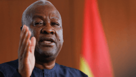 Gana, tüm Afrika ülkelerine vizeyi kaldırıyor