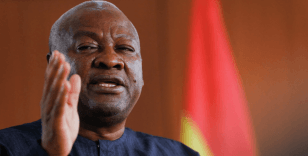 Gana, tüm Afrika ülkelerine vizeyi kaldırıyor