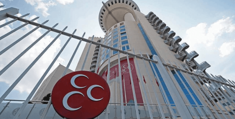 MHP, İstanbul il ve ilçe teşkilatlarını feshetti