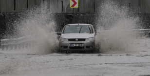 Meteoroloji'den İzmir dahil sarı kodlu sağanak uyarısı: Güneydoğu hariç tüm bölgelerde şiddetli yağış bekleniyor