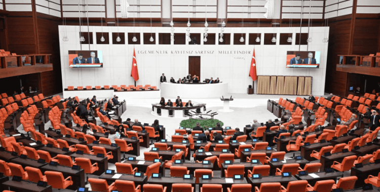 TBMM'de sandalye dağılımı değişti: CHP 5'inci sıraya geriledi