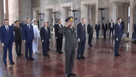 Yüksek Askeri Şura üyeleri Anıtkabir'de: Cumhurbaşkanı Erdoğan, özel defteri imzaladı