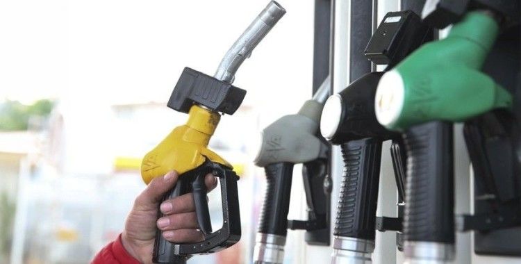 Akaryakıt fiyatlarına dev zam geldi