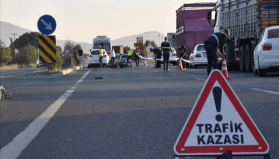 Zift yüklü tanker devrildi: Diyarbakır-Şanlıurfa kara yolu ulaşıma kapandı