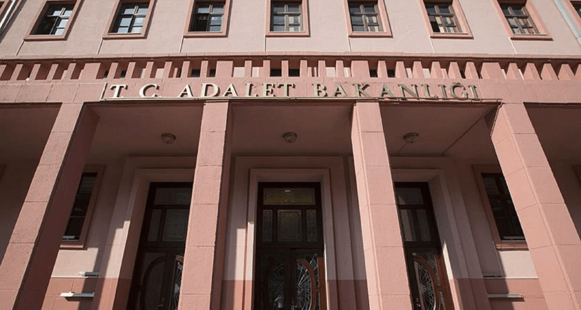 Adalet Bakanlığı fon soruşturmasıyla ilgili 'sızdırıldığı' iddialarına yanıt verdi: Ağır ve mesnetsiz bir iftira