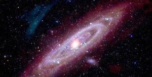 Andromeda'ya baktığımızda 2,5 milyon yıl öncesini görüyoruz