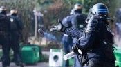 Fransa'da öğrenci protestoları: Polise ses bombası kullanma izni verildi