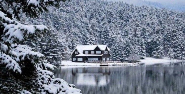 Bolu'da kar yağışı: İnce beyaz örtü ile kaplandı