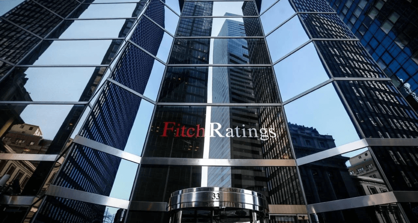 Fitch'ten Türkiye için iki sektörde risk uyarısı