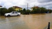 Dalaman'da dere taştı, evler ve tarım arazileri sular altında kaldı: Köyceğiz-Ortaca yolu kapandı